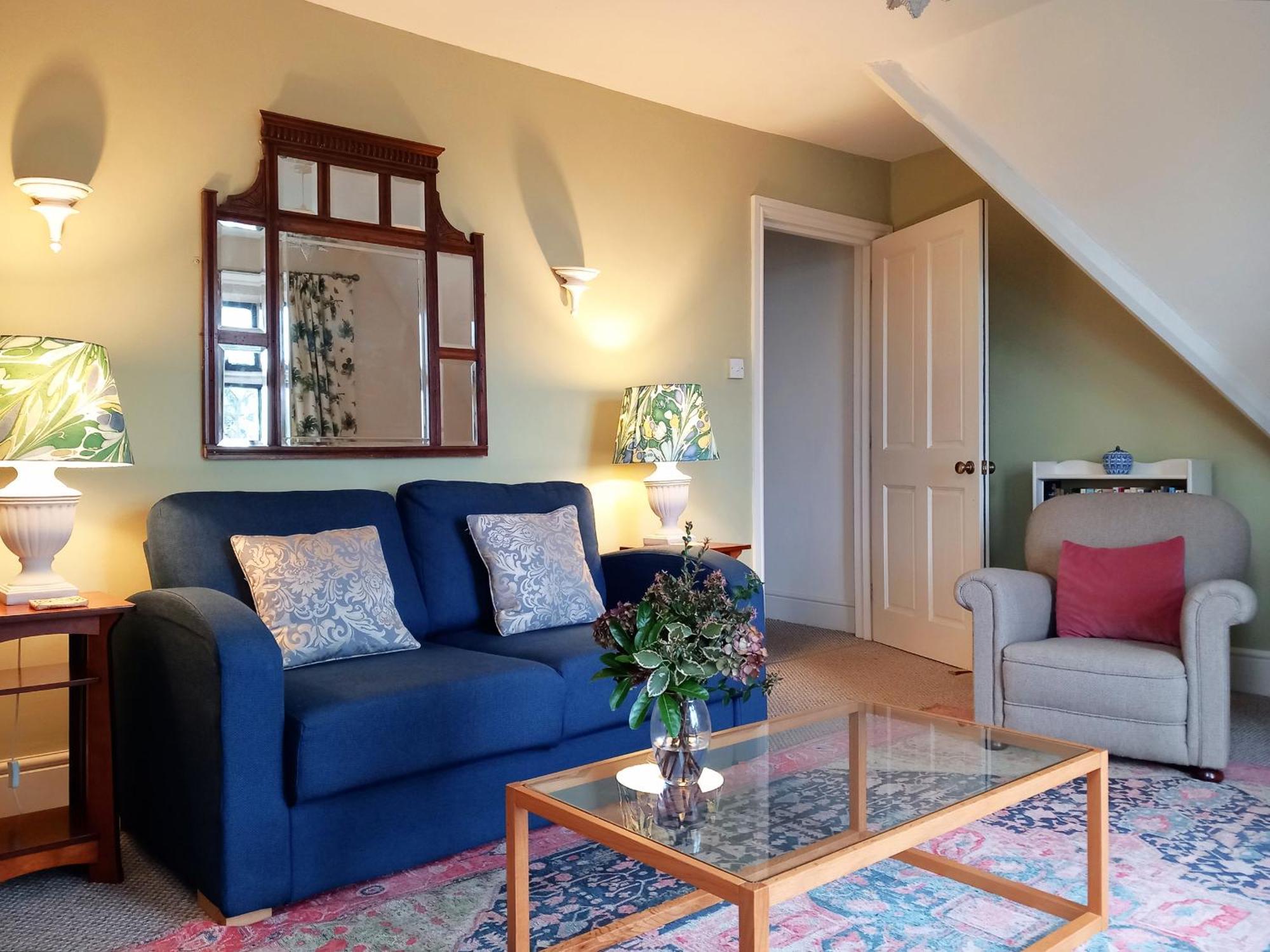 Апартаменты Haslington House Малверн-Уэллс Экстерьер фото